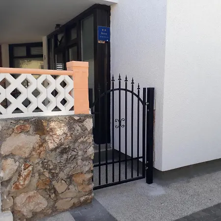 Apartman Roko Novalja Exterior photo