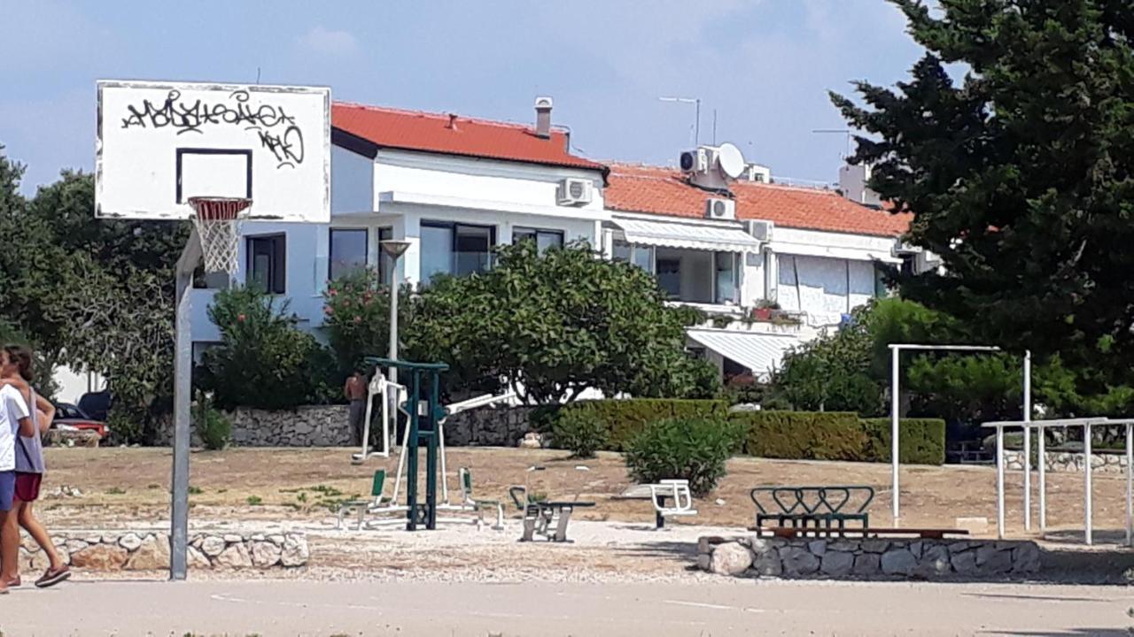 Roko Apartment Novalja