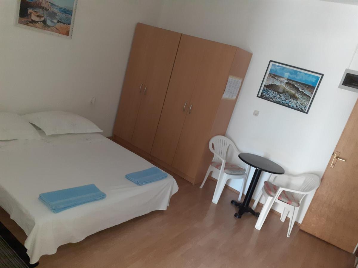 Apartment Roko *